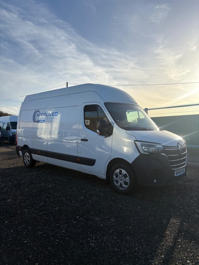Large van hire Kent — Renault Master high roof
