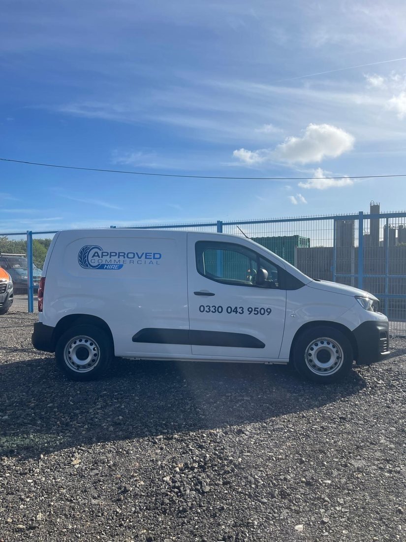 Small van hire Kent — Citroën Berlingo